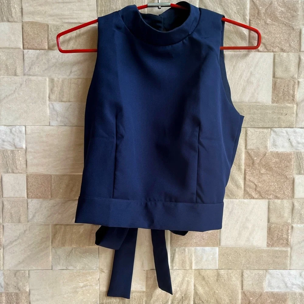Back slit crop top. NEW & UNUSED. Adjustable back - Picture 4 of 4